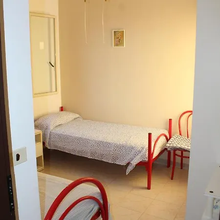 Casa Vacanza Incantevole Apartment *
